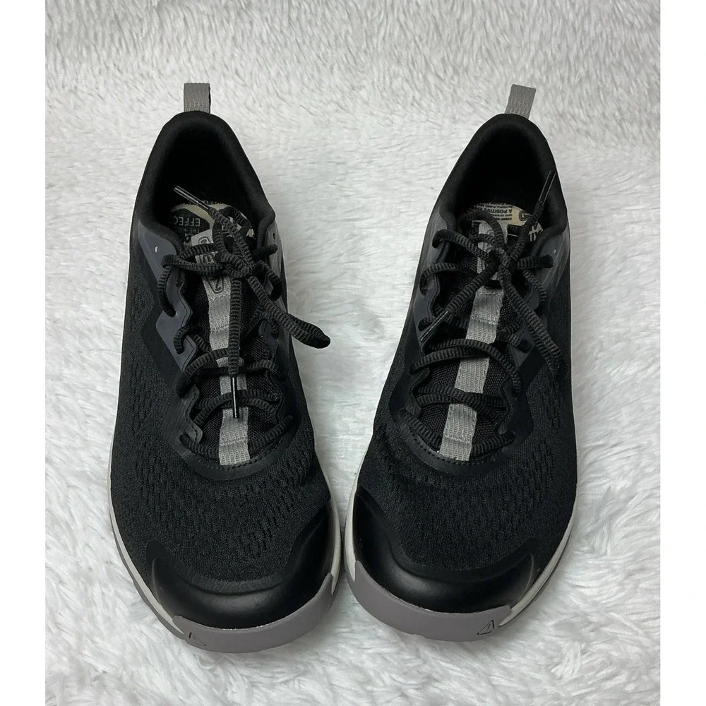 Keen Men's‎ Walking/running Size 11 Contoured Fit Black And White Shoe new